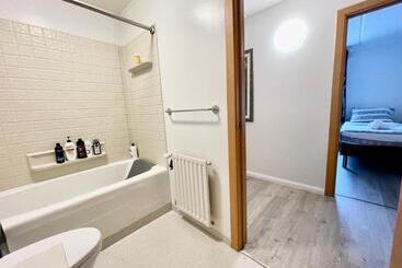 تختخواب و صبحانه G 1215 Apartment