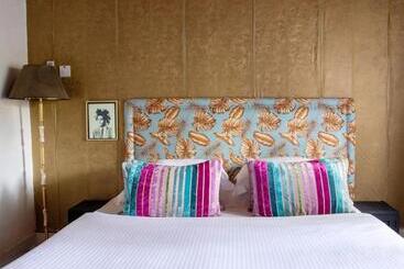 تختخواب و صبحانه Killi Bohemian Luxury
