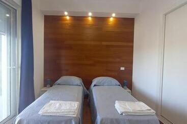 تختخواب و صبحانه L Attico Di Matilde