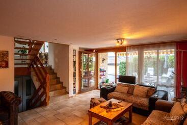 住宿加早餐  Zimmer Mit Eigenem Badezimmer