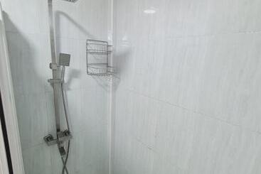 هتل Aanirustayinn