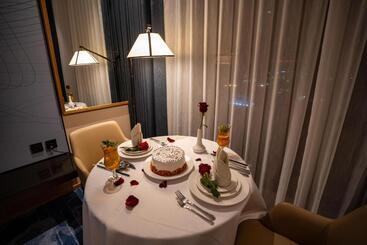 هتل Best Western Plus Danat Almansak