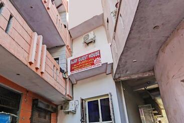 هتل Oyo Ajay Guest House