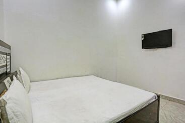 هتل Oyo Ajay Guest House