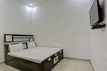 هتل Oyo Ajay Guest House