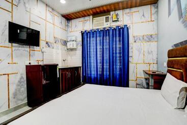 هتل Rishu Homestay    Lpu Law Gate    For Students, Couples, Parents, Family And Travellers
