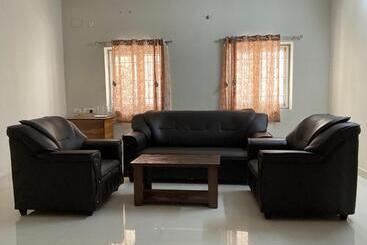 هتل Shantham Service Apartments, Indumanagar, Coimbatore