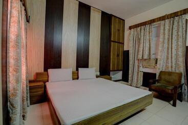 Oyo Hotel Friday S