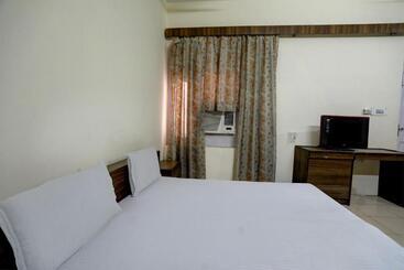 Oyo Hotel Friday S