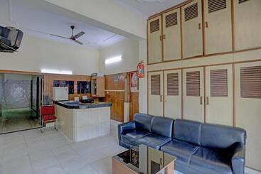 Oyo Hotel Friday S
