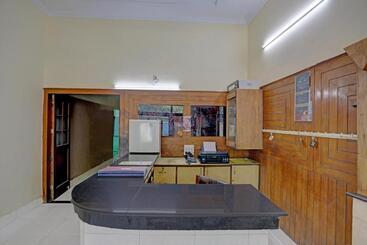 Oyo Hotel Friday S