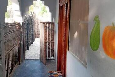 پانسیون Fresh Fruit Home