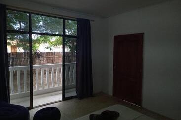 پانسیون Garden House Puerto López