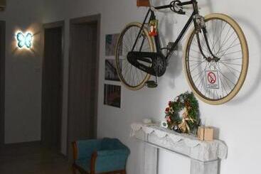 پانسیون Residenza Delle Farfalle Tripla Con Bagno Privato E Matrimoniale Con Bagno Condiviso