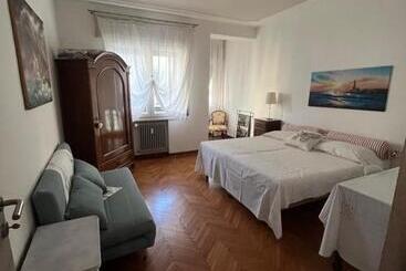 پانسیون Residenza Delle Farfalle Tripla Con Bagno Privato E Matrimoniale Con Bagno Condiviso