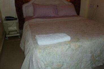 پانسیون Room In Lodge   Vision Serviced Apartments