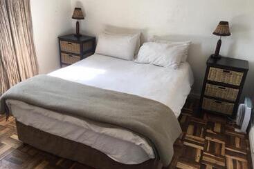 旅馆 Green Elephant Backpackers