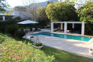 تختخواب و صبحانه Residence Vive La Vie