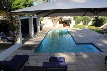 تختخواب و صبحانه Residence Vive La Vie