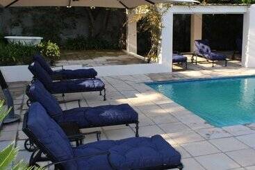 تختخواب و صبحانه Residence Vive La Vie