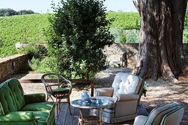 تختخواب و صبحانه Villa Fillinelle