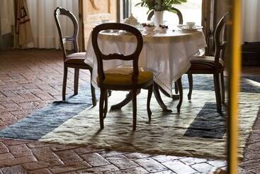 تختخواب و صبحانه Villa Fillinelle