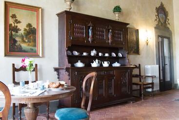 تختخواب و صبحانه Villa Fillinelle