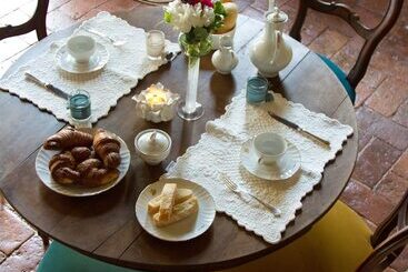تختخواب و صبحانه Villa Fillinelle