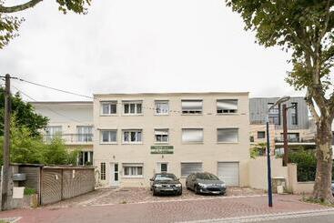 Résidence Hôtel Le Relais Amélie - Clamart
