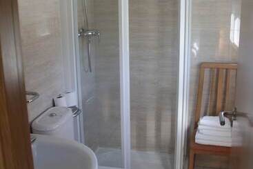 Hostal Francisco Salinas