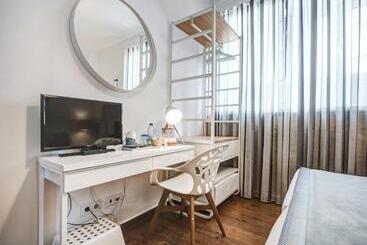 مسافرخانه Loulé Coreto Guesthouse