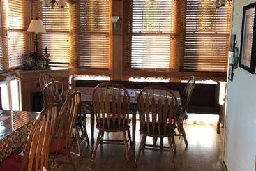 هتل All Seasons Inn