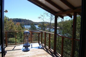 בית מלון כפרי Beaver Lakefront Cabins   Couples Only Getaways