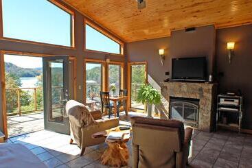 בית מלון כפרי Beaver Lakefront Cabins   Couples Only Getaways