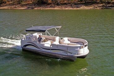 בית מלון כפרי Beaver Lakefront Cabins   Couples Only Getaways