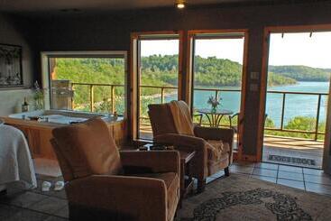 בית מלון כפרי Beaver Lakefront Cabins   Couples Only Getaways