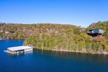 בית מלון כפרי Beaver Lakefront Cabins   Couples Only Getaways