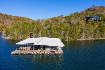 בית מלון כפרי Beaver Lakefront Cabins   Couples Only Getaways
