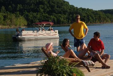 בית מלון כפרי Beaver Lakefront Cabins   Couples Only Getaways
