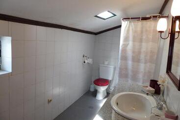 هتل Casas Do Toural