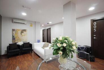 هتل Dormavalencia Hostel Regne