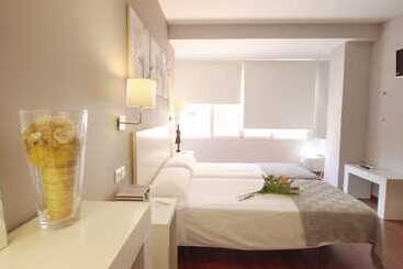 هتل Dormavalencia Hostel Regne