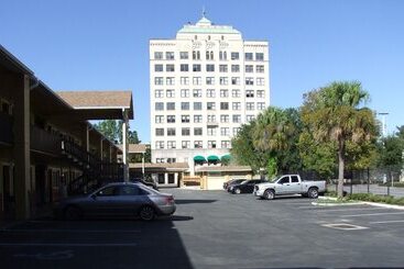 هتل Gainesville Lodge