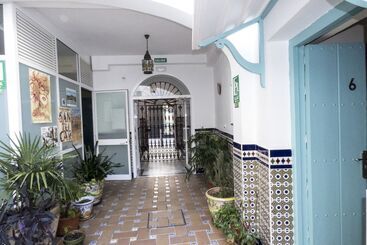 هتل Hostal Campo Nuevo