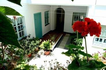 هتل Hostal Campo Nuevo