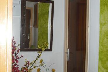 هتل Hostal Cassa