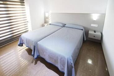 هتل Hostal Drassanes