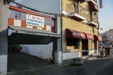 هتل Hostal El Emigrante