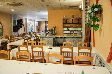 هتل Hostal El Emigrante