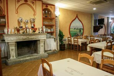 هتل Hostal El Emigrante
